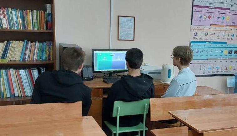 Профориентационное занятие «Пробую профессию в креативной сфере» прошло в 10 классе школы.